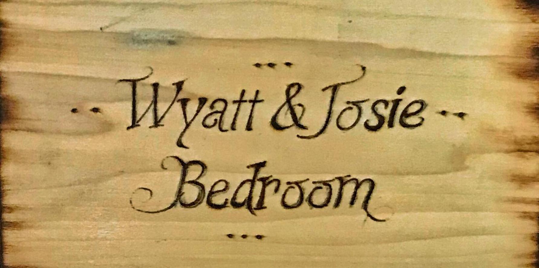 The Zion House - Affordable Bedrooms Hurricane Room photo